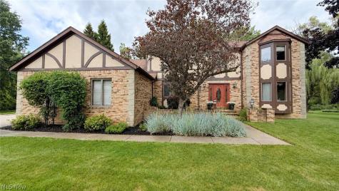 4822 Sweetwater Drive Brecksville OH 44141