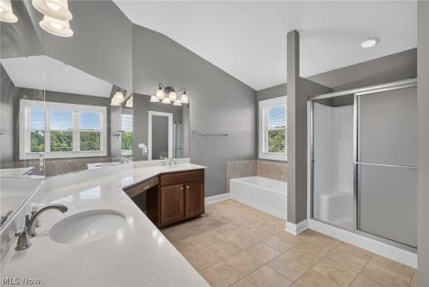 22334 Pinnacle Point Strongsville OH 44149