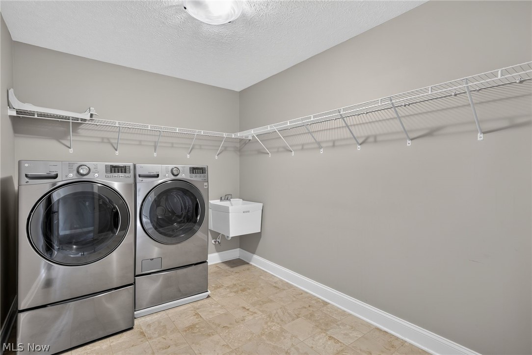 22334 Pinnacle Point Strongsville OH 44149