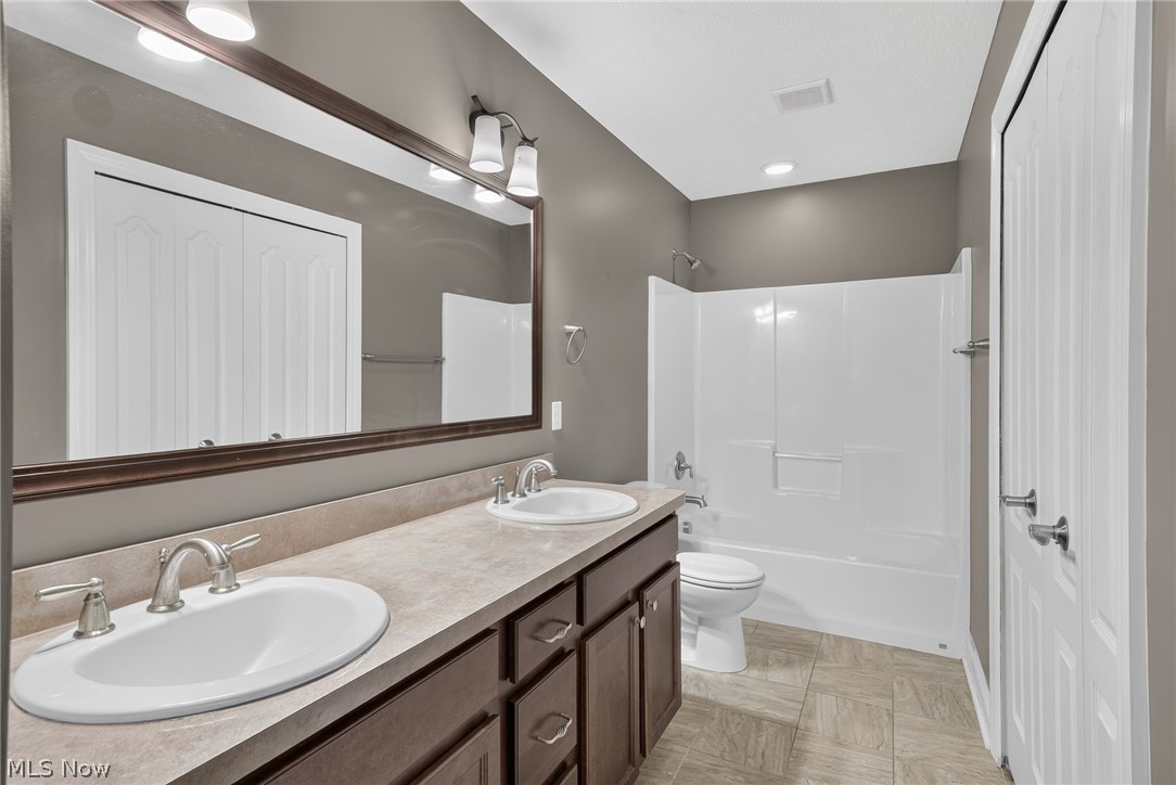 22334 Pinnacle Point Strongsville OH 44149