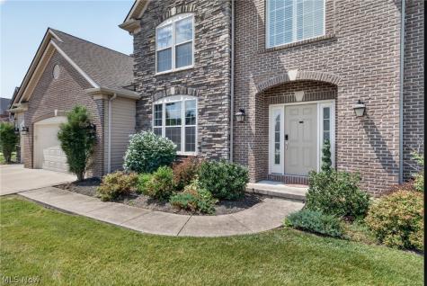 22334 Pinnacle Point Strongsville OH 44149