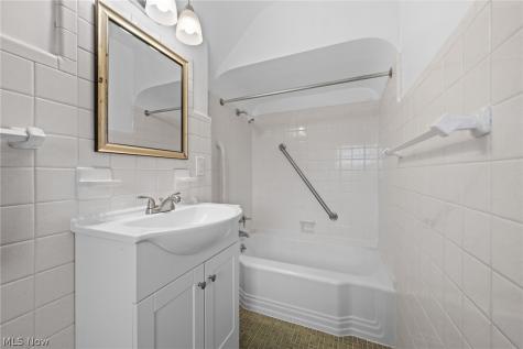 4350 Wooster Road Fairview Park OH 44126