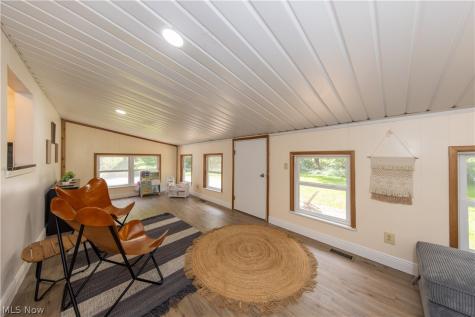 12133 Snow Road Burton OH 44021