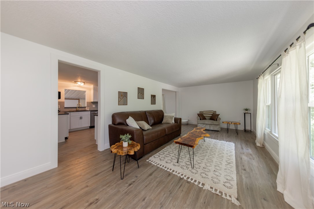 12133 Snow Road Burton OH 44021