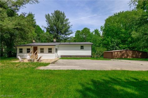 12133 Snow Road Burton OH 44021