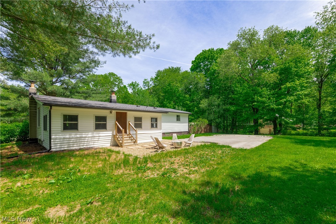 12133 Snow Road Burton OH 44021