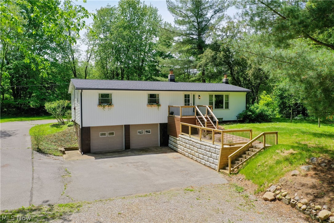 12133 Snow Road Burton OH 44021