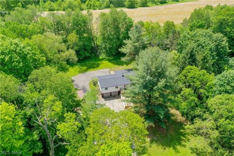 12133 Snow Road Burton OH 44021