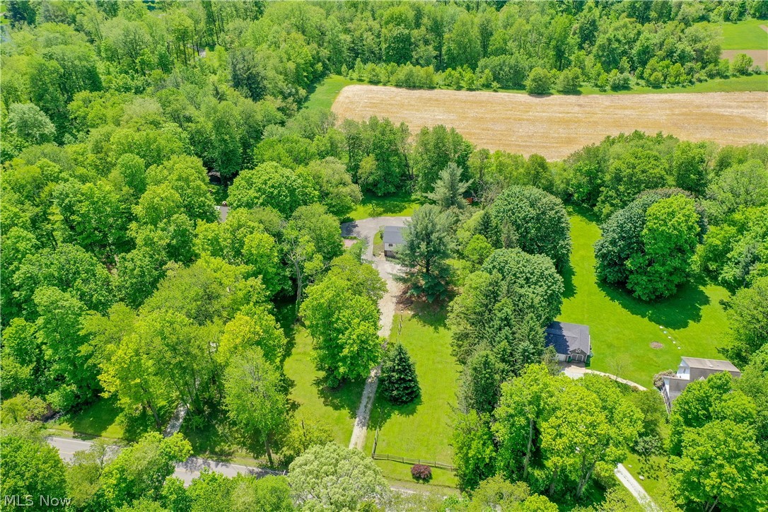 12133 Snow Road Burton OH 44021