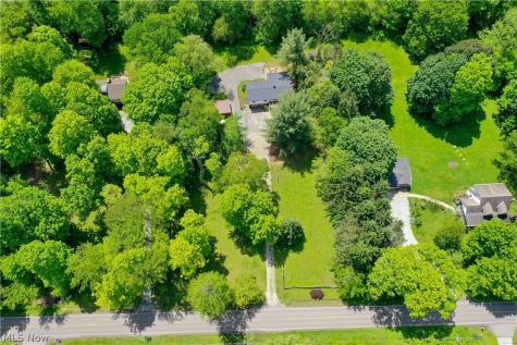 12133 Snow Road Burton OH 44021