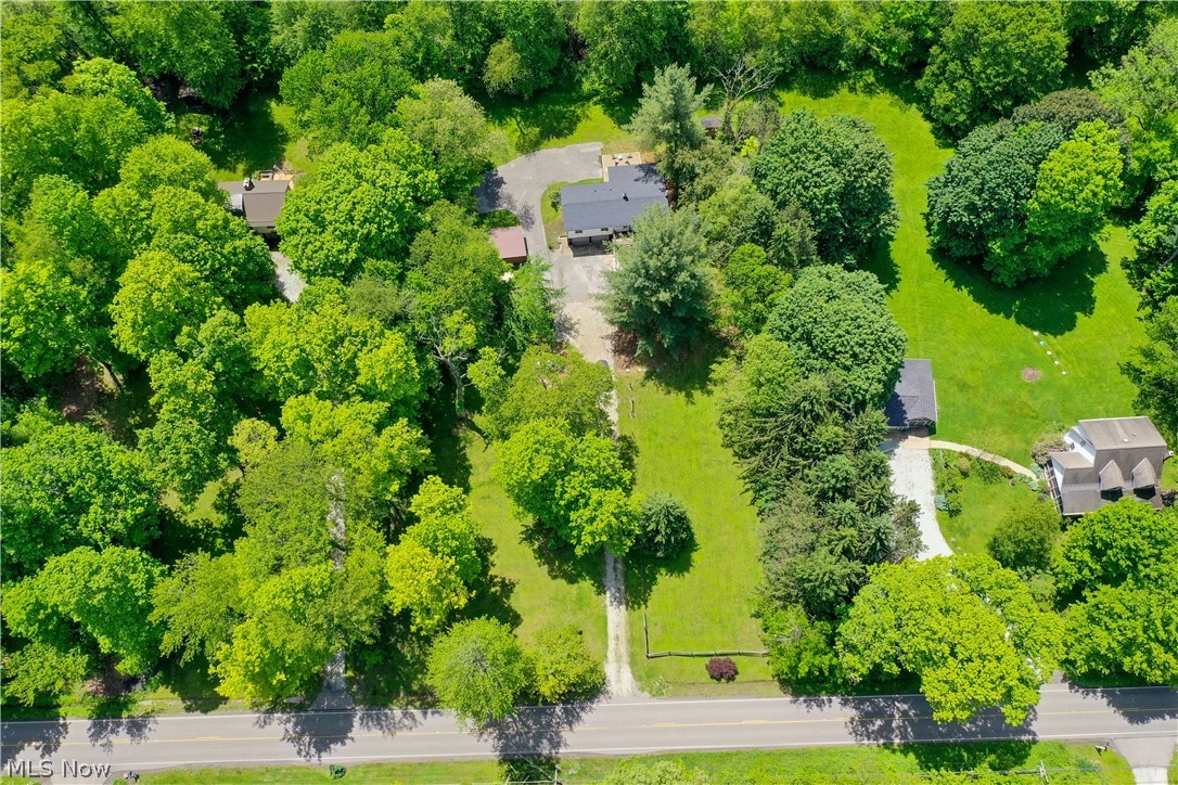 12133 Snow Road Burton OH 44021