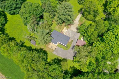 12133 Snow Road Burton OH 44021