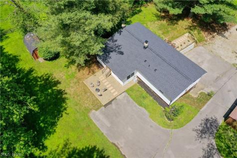12133 Snow Road Burton OH 44021