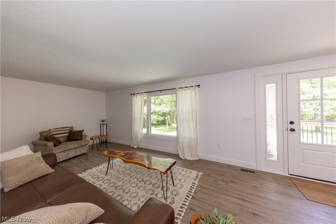 12133 Snow Road Burton OH 44021