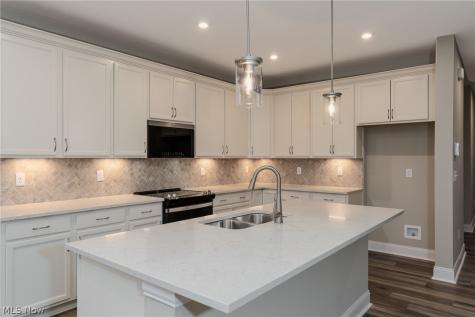 29111 Lancaster Lane North Olmsted OH 44070
