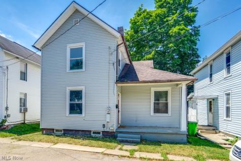 327 Schrock Place SW Massillon OH 44647