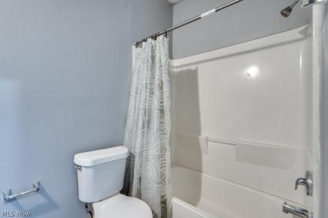 327 Schrock Place SW Massillon OH 44647