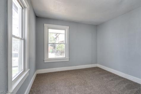 327 Schrock Place SW Massillon OH 44647