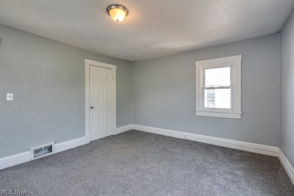 327 Schrock Place SW Massillon OH 44647