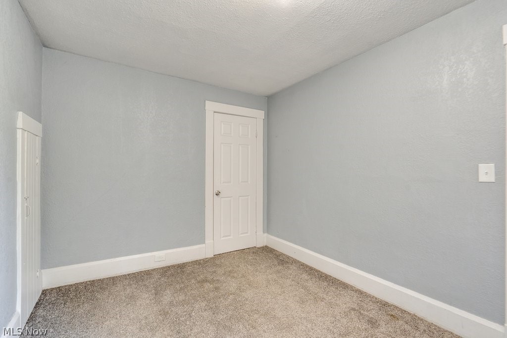 327 Schrock Place SW Massillon OH 44647