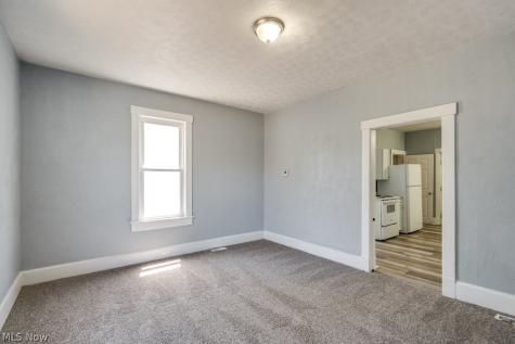 327 Schrock Place SW Massillon OH 44647