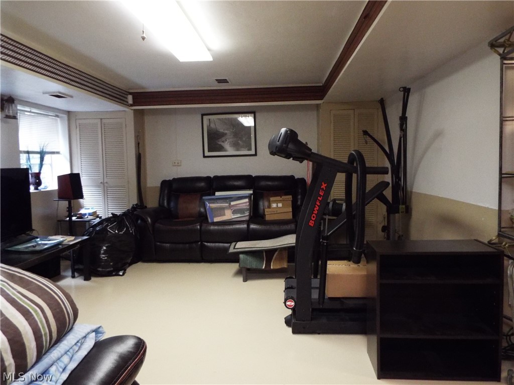 27101 Parkwood Drive Euclid OH 44132
