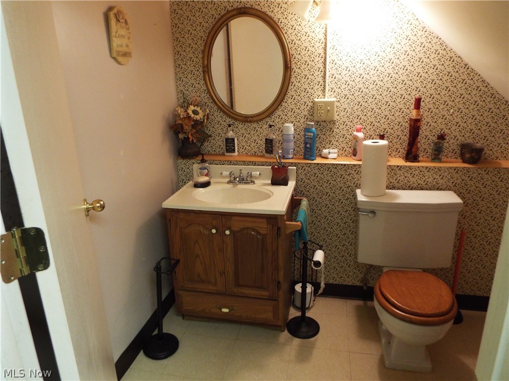 27101 Parkwood Drive Euclid OH 44132