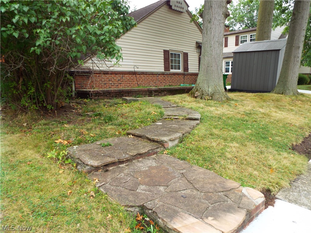 27101 Parkwood Drive Euclid OH 44132