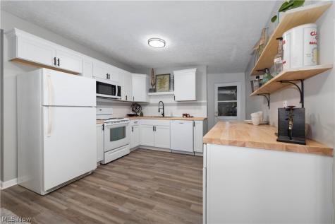 4660 4th Street NW Canton OH 44708