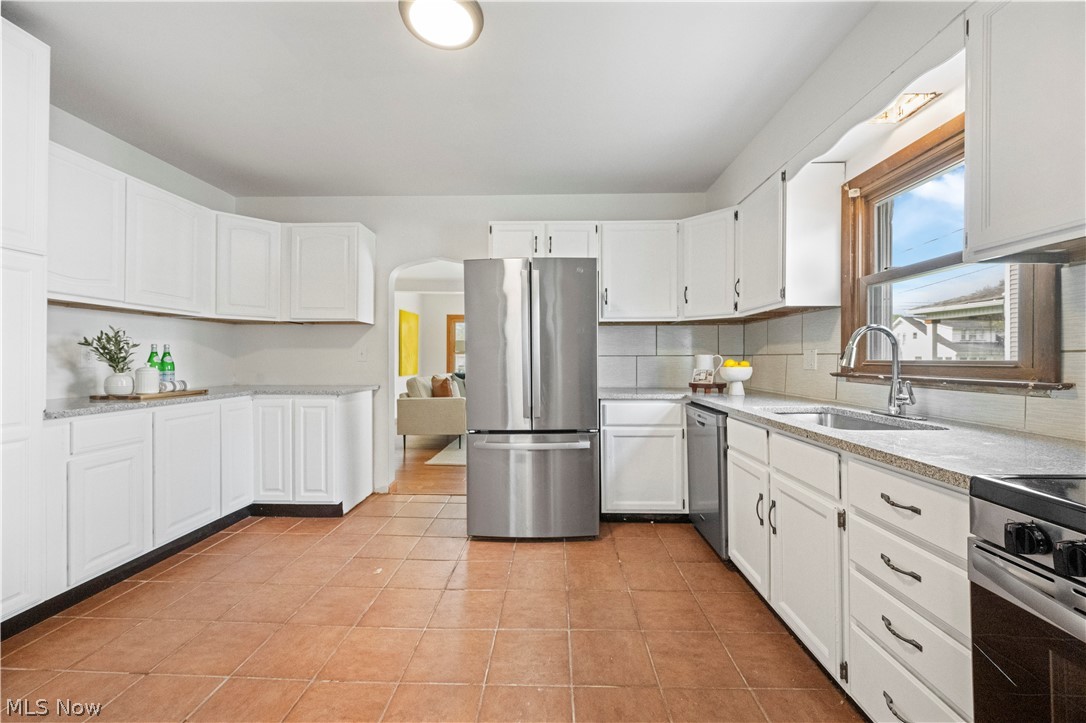 34 Helen Avenue Niles OH 44446