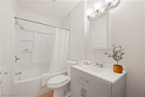 34 Helen Avenue Niles OH 44446