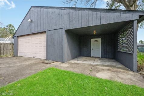 34 Helen Avenue Niles OH 44446