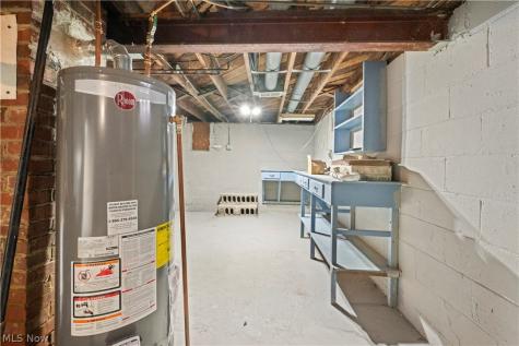 34 Helen Avenue Niles OH 44446