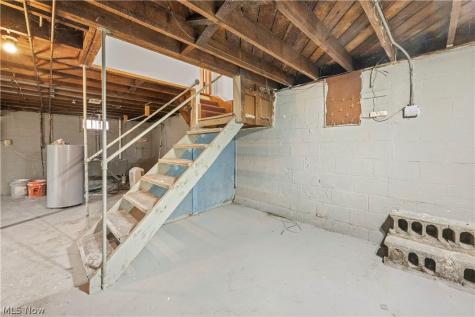 34 Helen Avenue Niles OH 44446