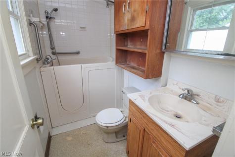 3910 Mahoning Avenue Youngstown OH 44515