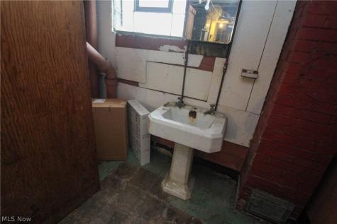 3910 Mahoning Avenue Youngstown OH 44515