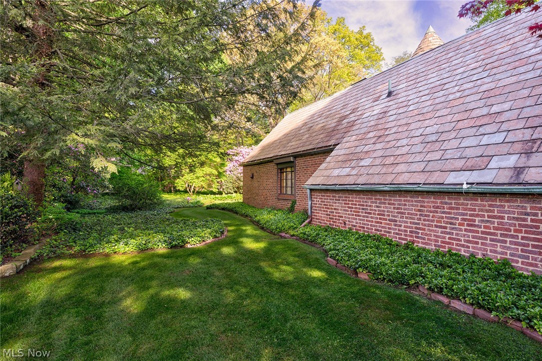 110 White Pond Drive Akron OH 44313