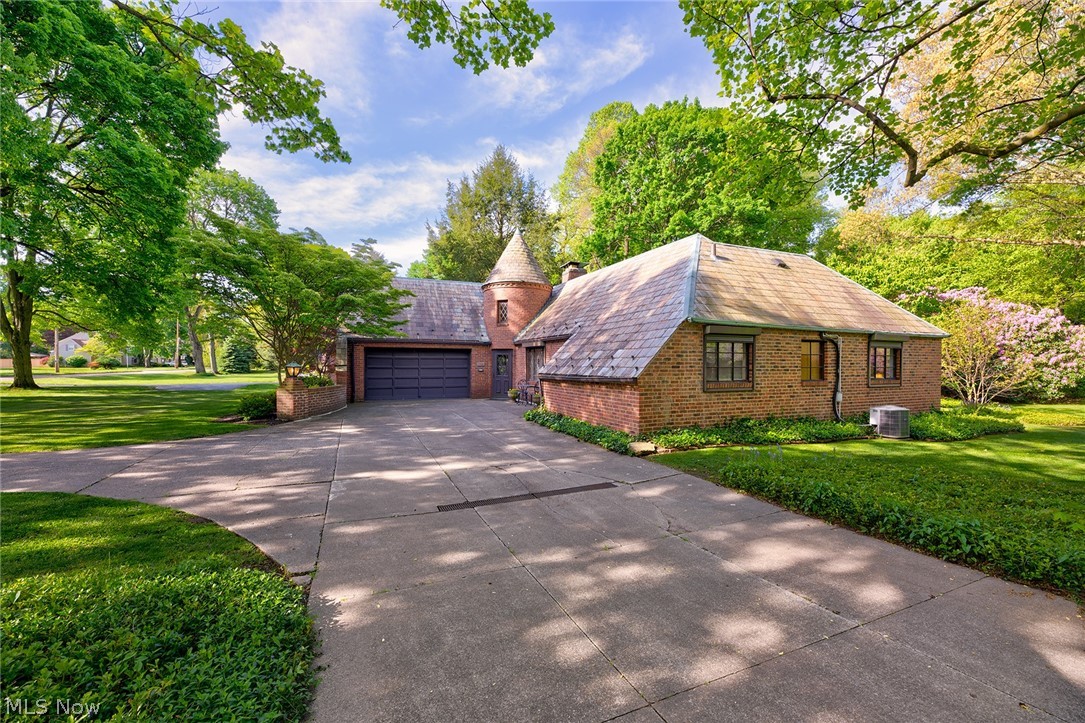 110 White Pond Drive Akron OH 44313