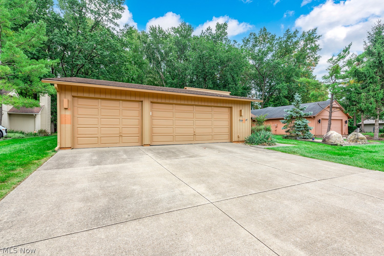 10539 Shale Brook Way Strongsville OH 44149