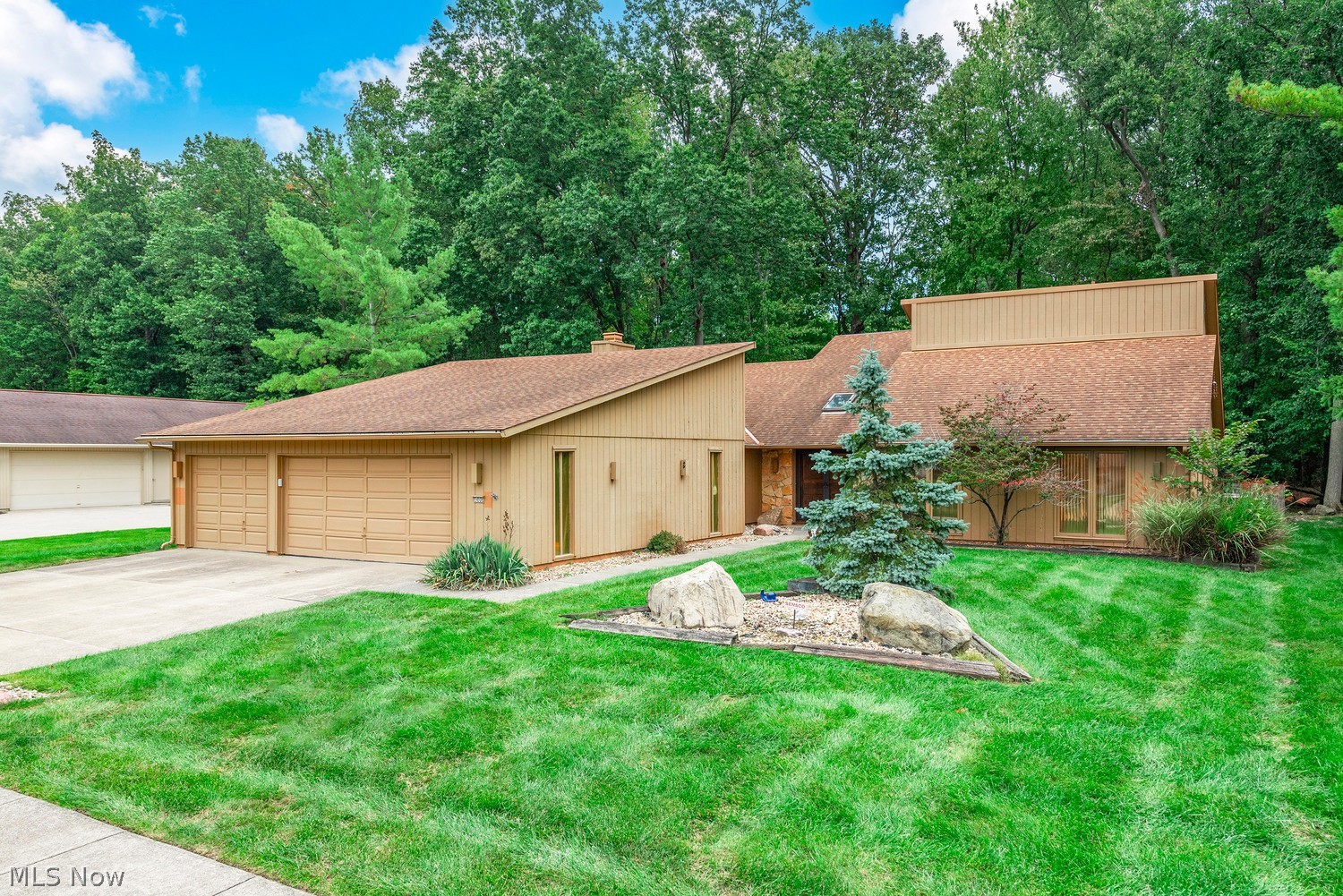 10539 Shale Brook Way Strongsville OH 44149