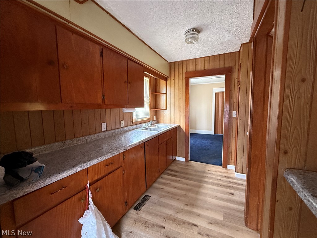 1517 Francis Avenue SE Warren OH 44484