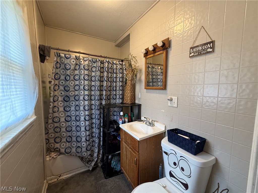 1517 Francis Avenue SE Warren OH 44484