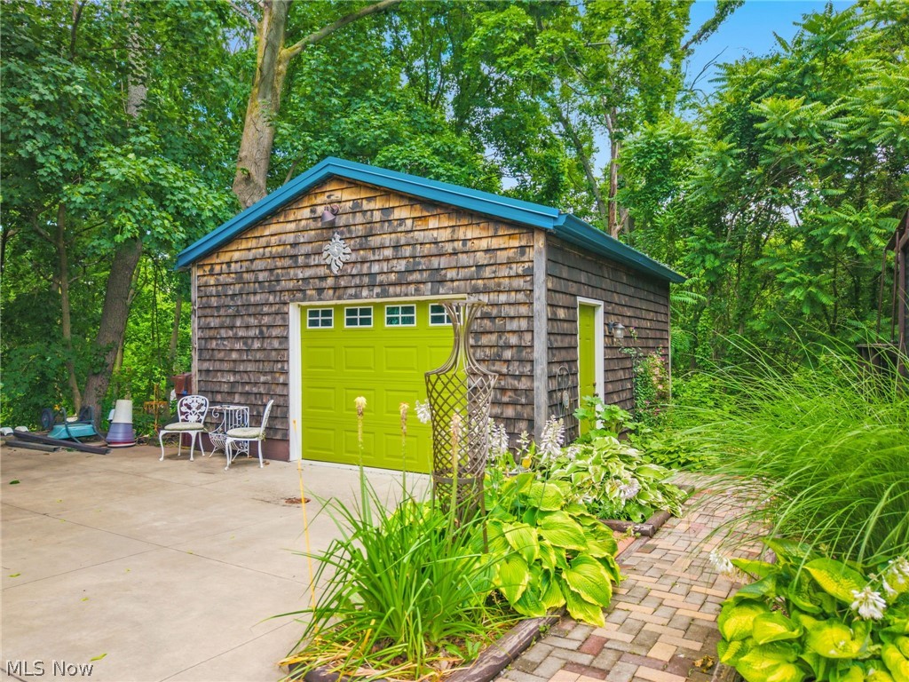 619 Portage Lakes Drive Akron OH 44319