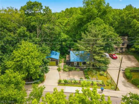619 Portage Lakes Drive Akron OH 44319