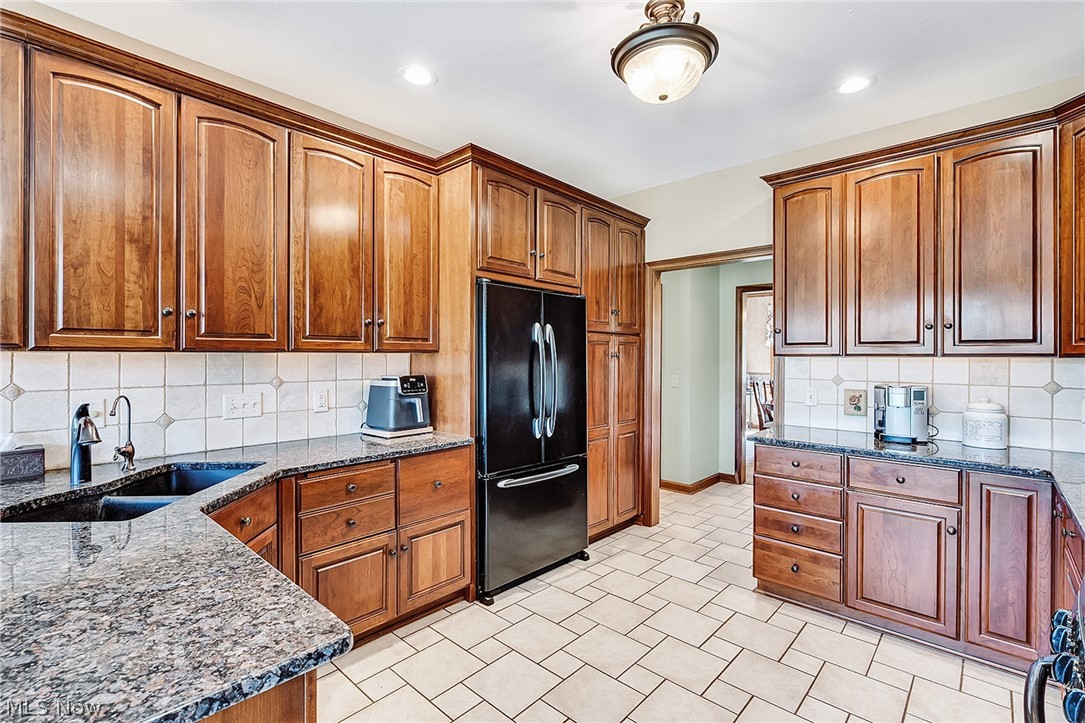 7004 Southberry Hill Canfield OH 44406