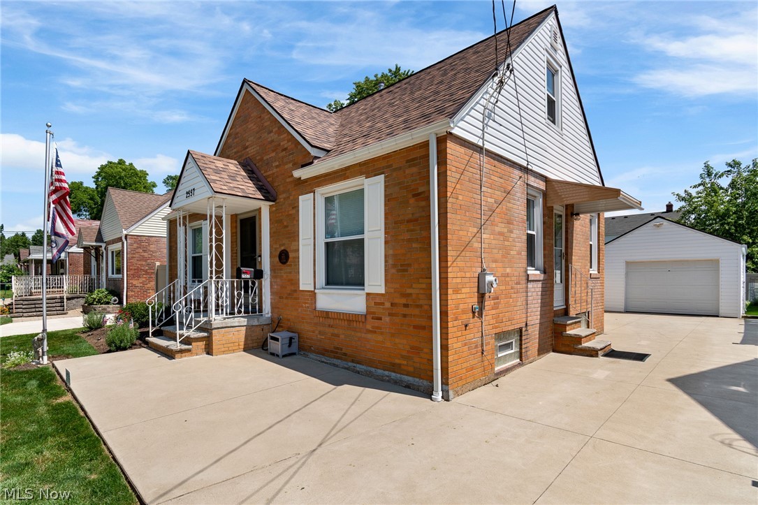 2557 9th Street Cuyahoga Falls OH 44221
