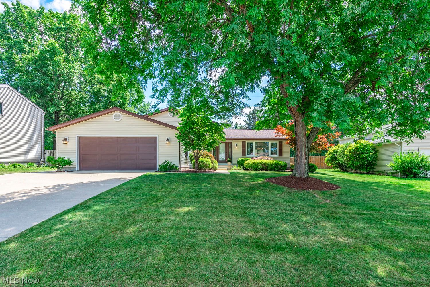794 Glencairn Lane Brunswick OH 44212
