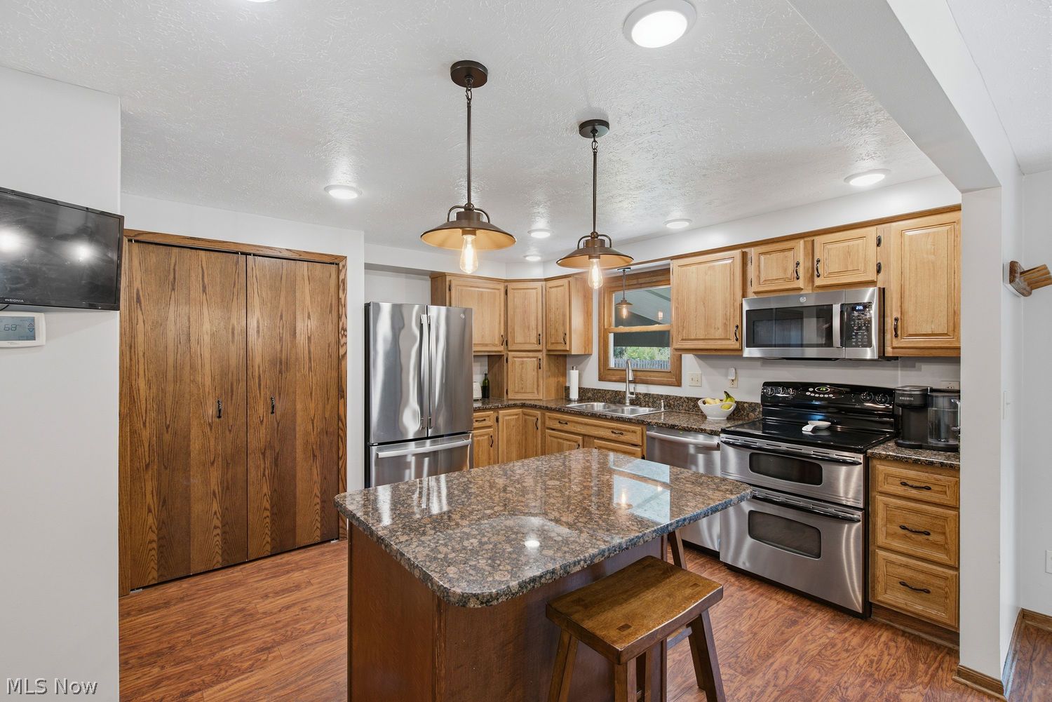794 Glencairn Lane Brunswick OH 44212