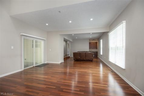 9338 Liberty Road Twinsburg OH 44087