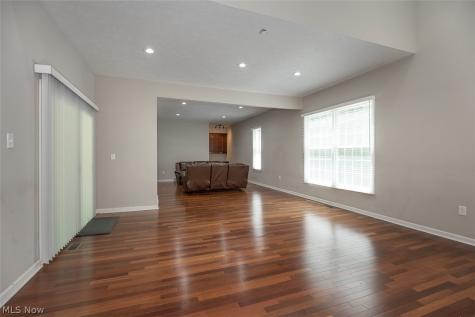 9338 Liberty Road Twinsburg OH 44087